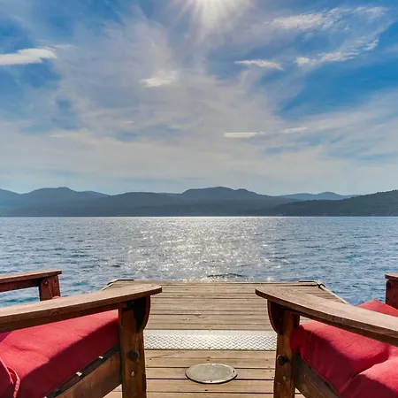 Waterfront Lake George Lodge With Boat Dock And Lift!